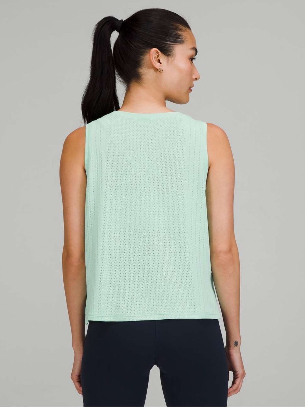 LULULEMON Train To Be Tank in Wild Mint (sz 8) - Picture 10 of 10